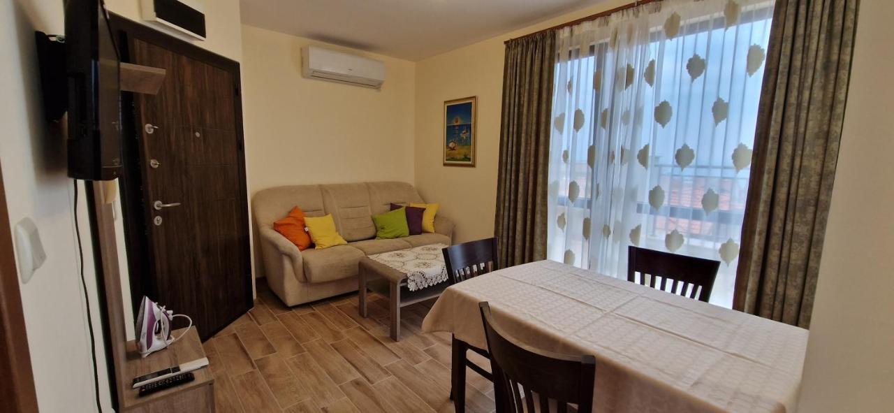 Luxury Apartments Ekaterina 체르노모레츠 외부 사진